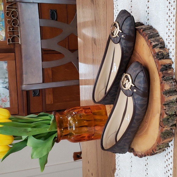 Michael Kors Flats SIZE 9.5 - Picture 4 of 8